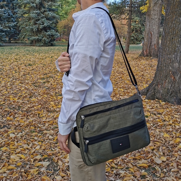 Brand new Tommy Hilfiger Men Bag - Picture 4 of 8